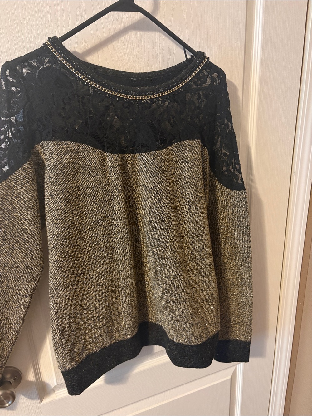 Buckle Black Lace-Trim Heathered Gray & Black Crewneck Sweater with Gold Chain